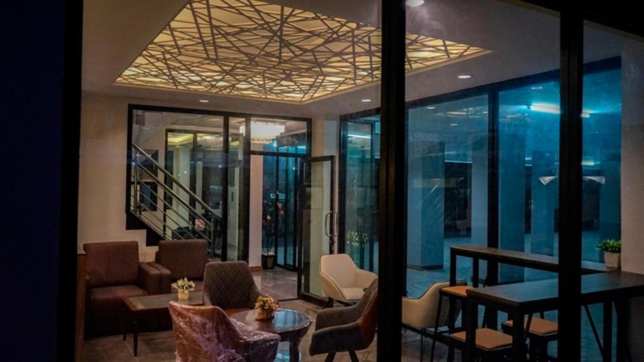 Plearnwan Deluxe Mansion Hotel Bangkok Eksteriør billede